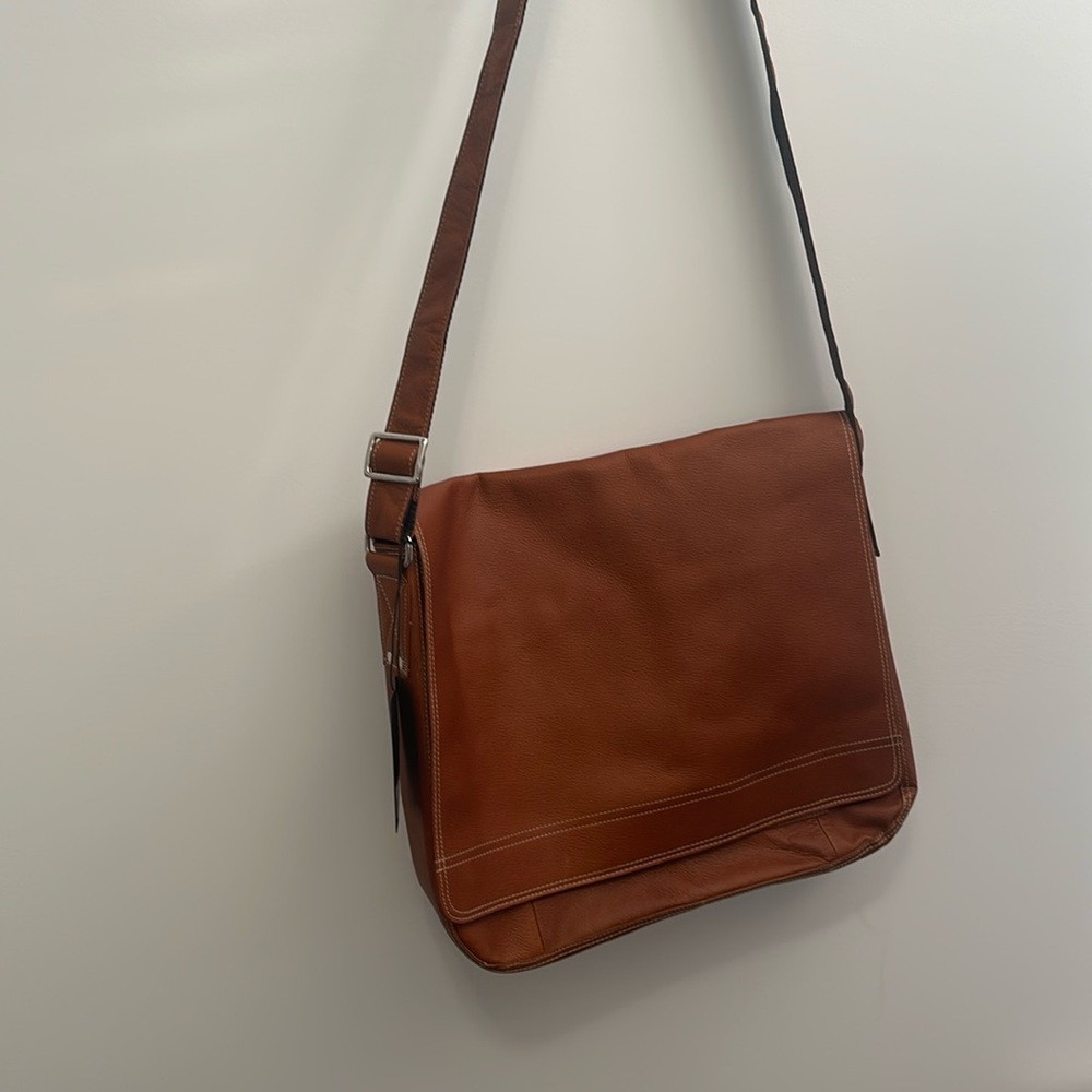 Cognac Messenger Bag
